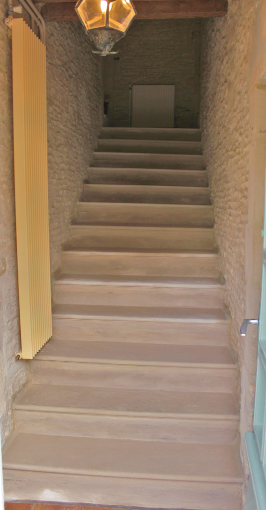 escalier après travaux de restauration